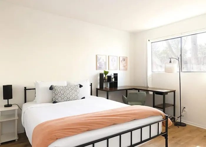 Midtown Retreat-pet Friendly Сasa de vacaciones *