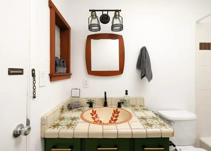 Сasa de vacaciones Midtown Retreat-pet Friendly