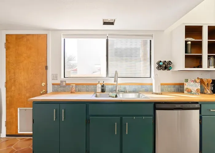 Midtown Retreat-pet Friendly Сasa de vacaciones *